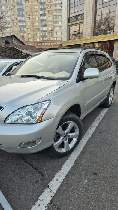 Продам автомобиль LEXUS RX 330