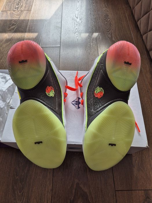 Чисто нови Обувки Nike LeBron XXII Crown Jewel EU 43