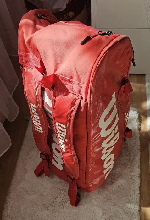 Продававм 2 тенис сака Wilson