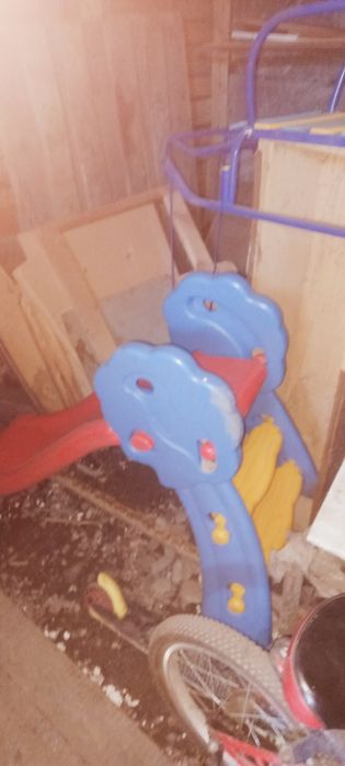 Продам песочницу и горку