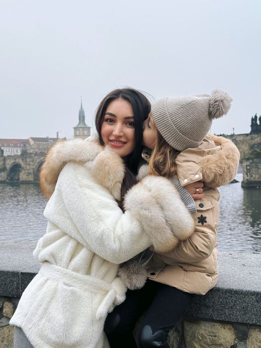 Haina de blana in stare foarte buna