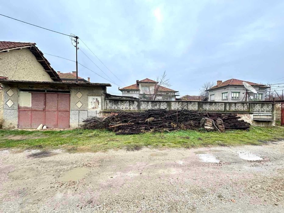 Продава се Къща в с. Ресен, Област Велико Търново - 110 кв.м за 371 €/кв.м - Снимка #1