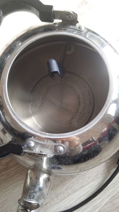 Електрически чайник Lamarque