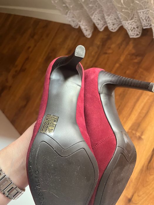 Обувки от естествена кожа на ток