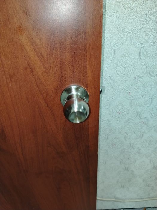 Продам двери 60*200 2шт, 80*200 1шт