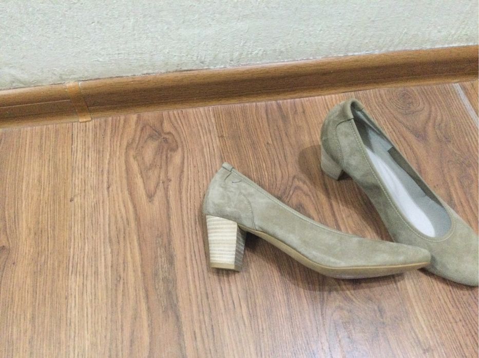 Туфли замшевые бежевые