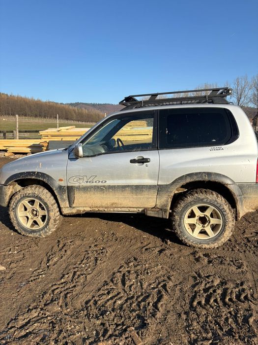 Vînd Suzuki grand vitara 1.6 benzina