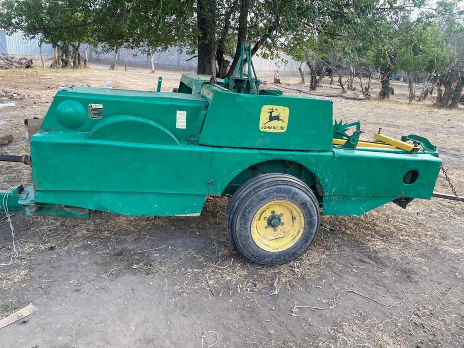 Пресс подборщик John Deere 456