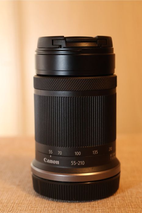 Обективи Canon RF-S 55-210 мм, f/5-7.1 / Canon RF-S 18-45mm f / 4.5-6.3 IS STM