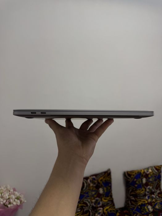MacBook Pro 15-inch i7 / 16GB / 1TB SSD