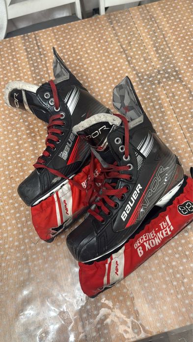 Коньки Bauer Select