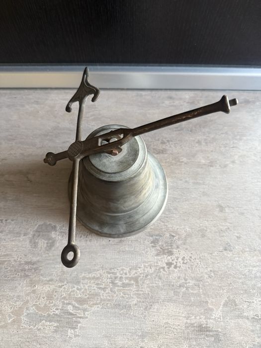 Clopot vintage mare