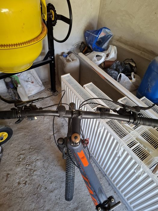 Vând Bicicleta Mountain Bike