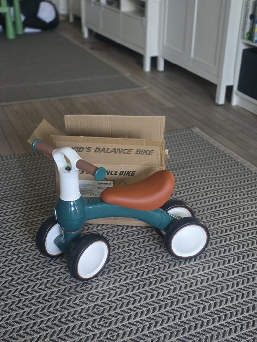 Bicicleta fara pedale silentioasa