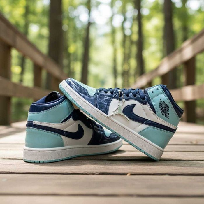 Jordan 1 Retro Mid UNC Patent