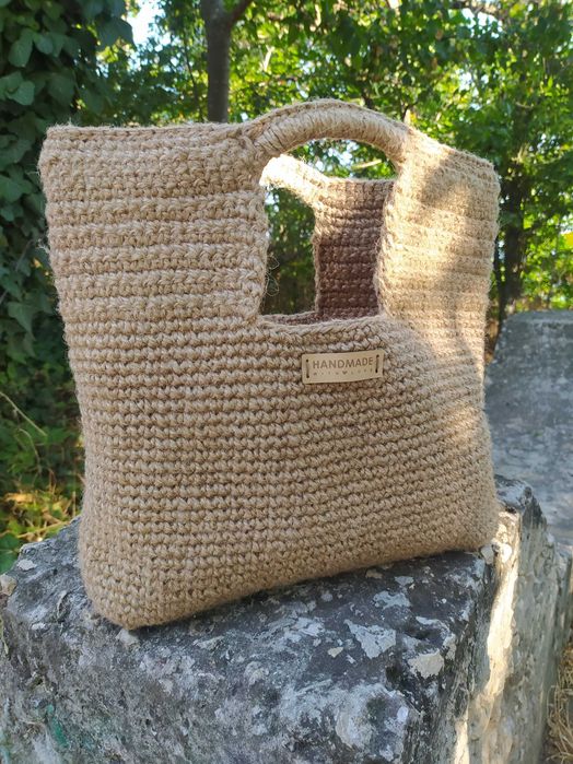 Ръчно плетена чанта от юта