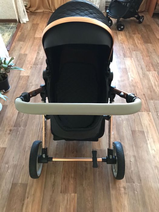 Коляска новая ! Звонить!