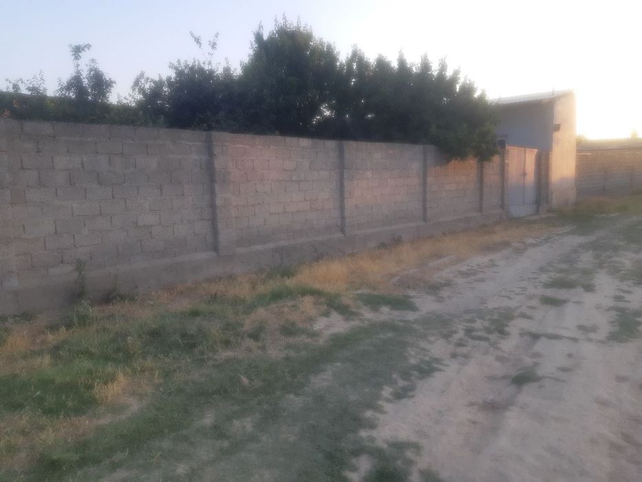 Uchaska sotiladi Nazarbek tekistilda 6sotx