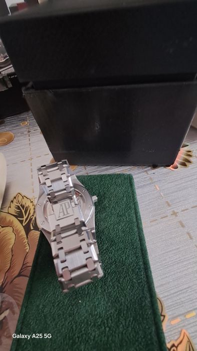 Vand ceas Audemars Piguet