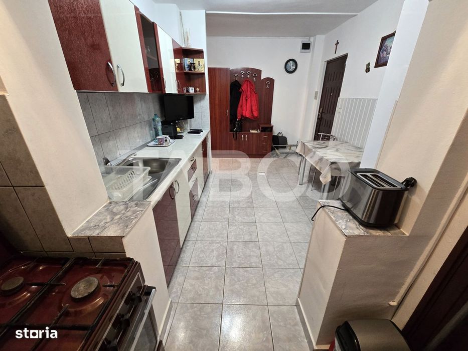 Apartament 2 camere decomandat balcon pivnita Terezian Sibiu