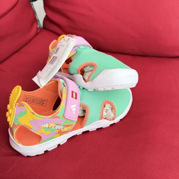 Sandale Adidas x LEGO Terrex Captain Toey – NOI, Mărimea 35