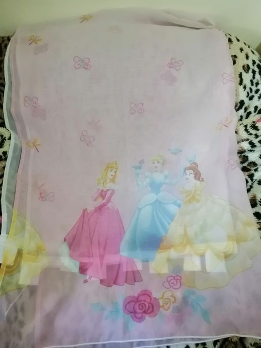 Vand set perdea cu draperie model  cu printese cu sclipici.