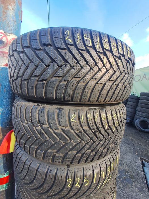 2 anvelope iarna 215/60r16 Nokian Montaj Gratuit