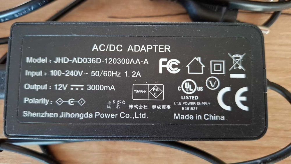 Зарядно за лаптоп - 12V