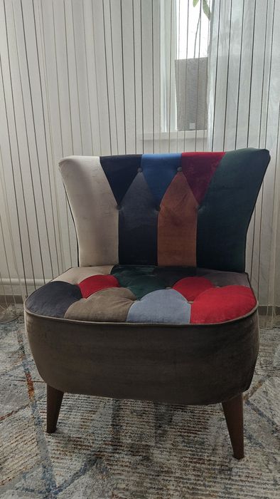 мягкое   красивое кресло