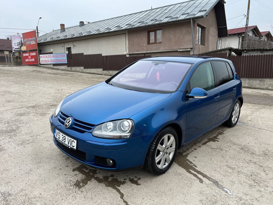 Vând golf 5 în stare bună de funcționare