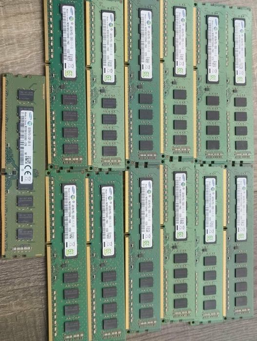 Vind rami 4gb ddr 3 preț 49 ron buc