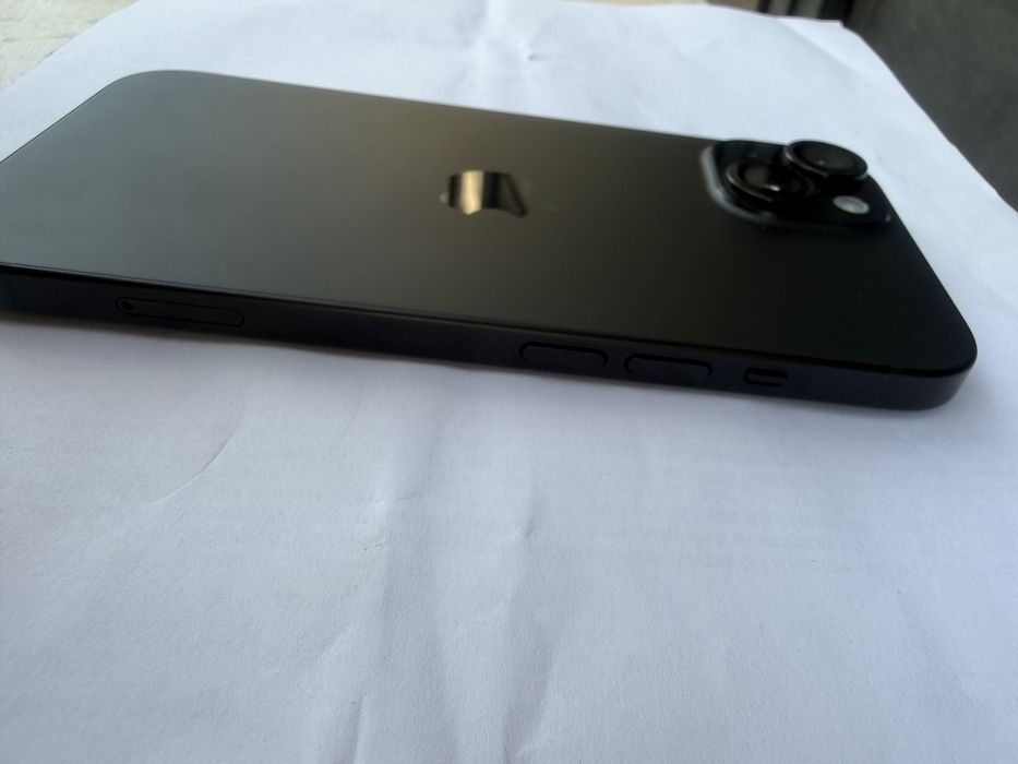 iPhone 15 128  много запазен