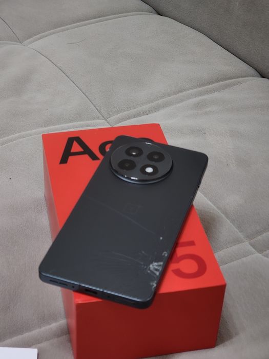 Oneplus ace 5 12/256