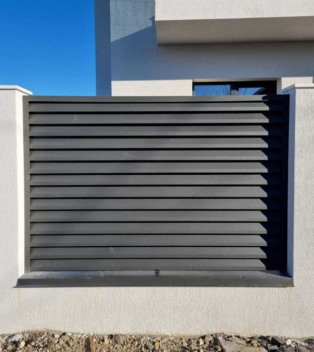 Vând gard din șipcă metalică