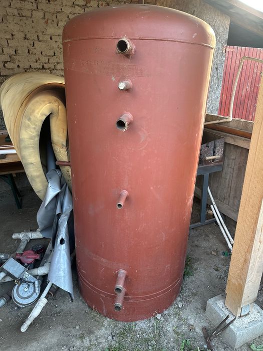 Centrala pe baloți de paie / lemne Rozmaring 25 kW + Puffer 800L