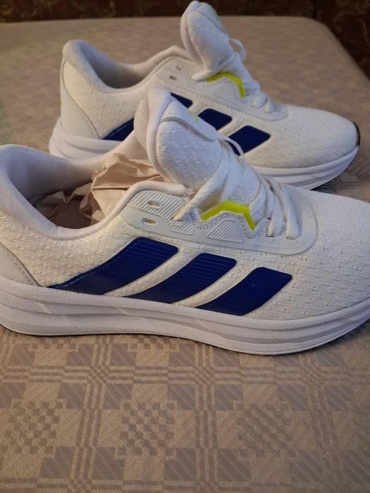 Нови маратонки adidas