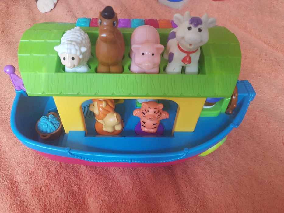 Vand jucarii: Dinozaur interactiv, toba lemn, turn de stivuit, puzzle