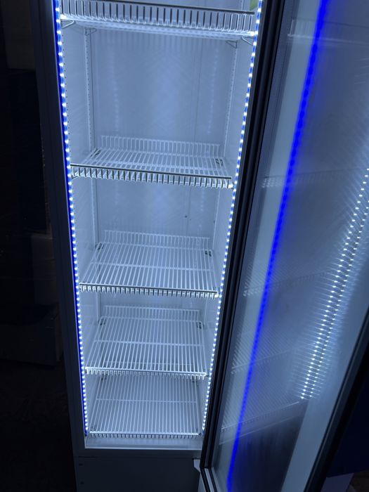 Vitrina frigorifica profesionala slim