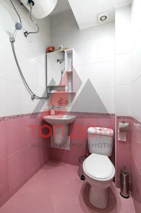 Дава се под наем Двустаен апартамент в Варна, Гръцка махала - 44 кв.м за 561 € - Снимка #3