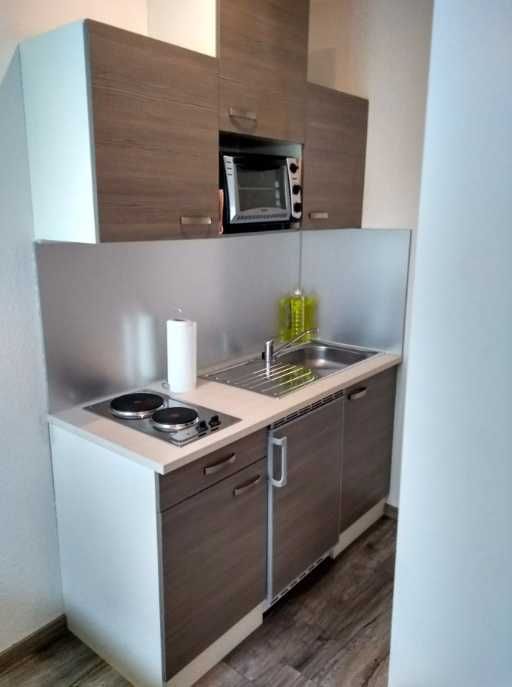 Дава се под наем Двустаен апартамент в Пловдив, Изгрев - 45 кв.м за 200 € - Снимка #2