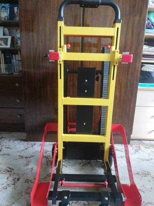 Система за изкачване на стълби