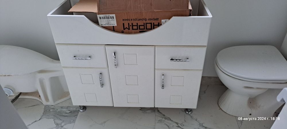 Раковина с шкафом б/у