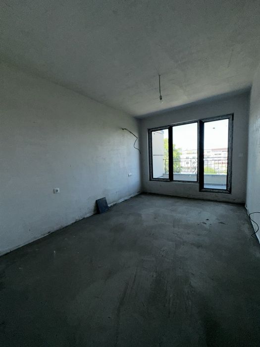 Продава се Двустаен апартамент в Пловдив, Остромила - 69 кв.м за 1522 €/кв.м - Снимка #1