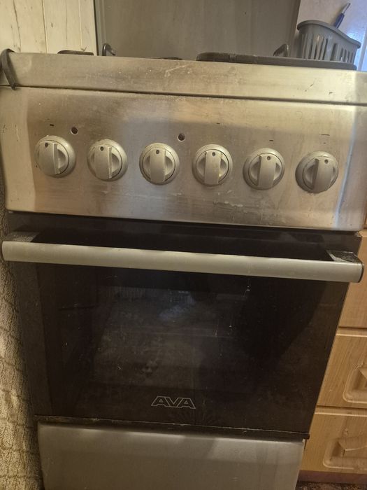 Продам  кухонную плиту