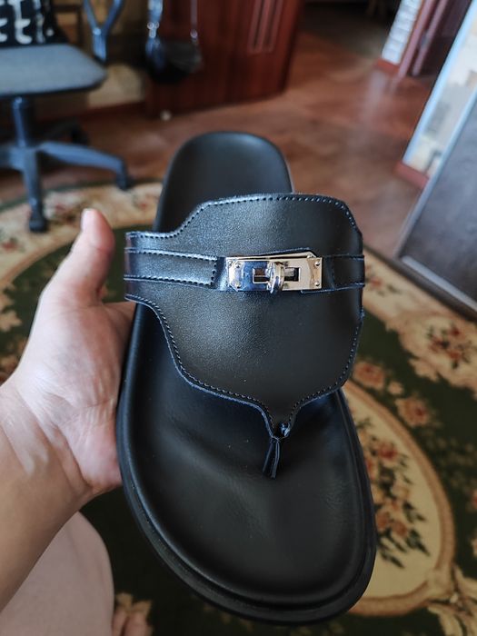 Новые повседневные шлепки