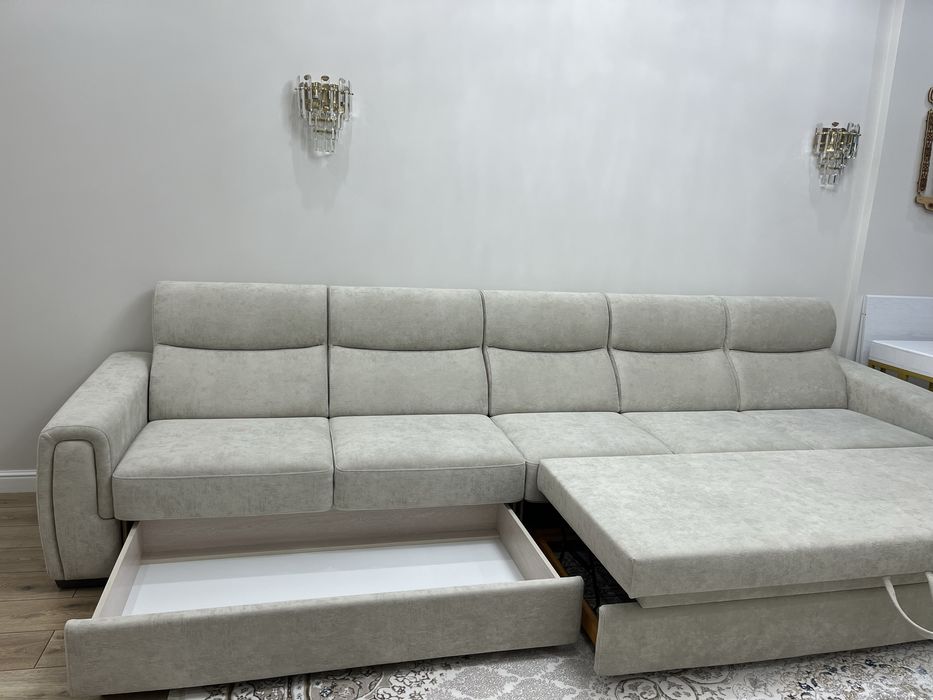 Продаю диван в гостинную