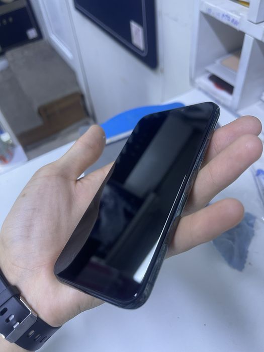 Айфон 11про 75.000