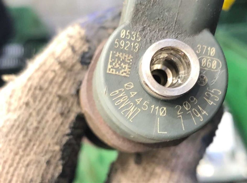 Injector BMW seria 1 E87 2.0 Diesel cod injector 0445110209