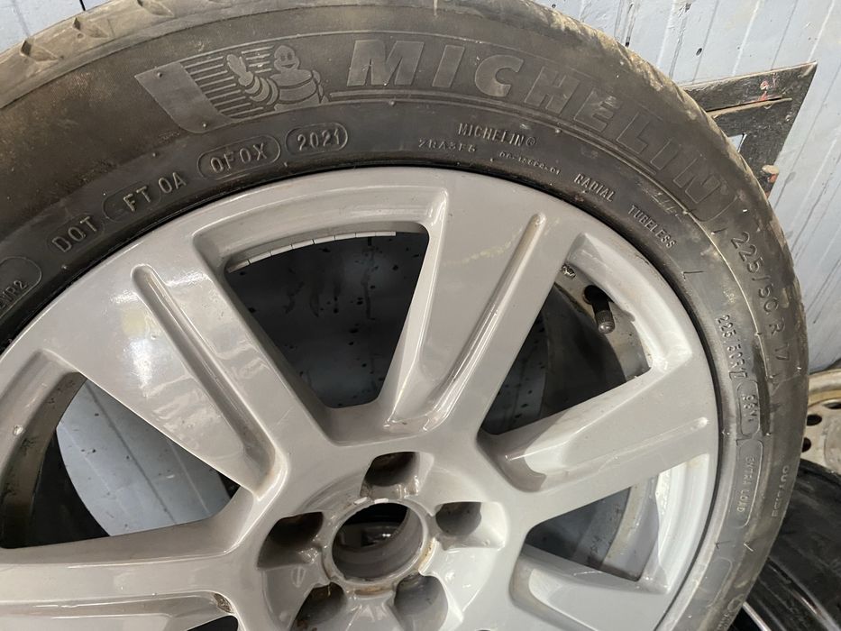 Jante audi r17,anvelope de vara in stare foarte buna!!