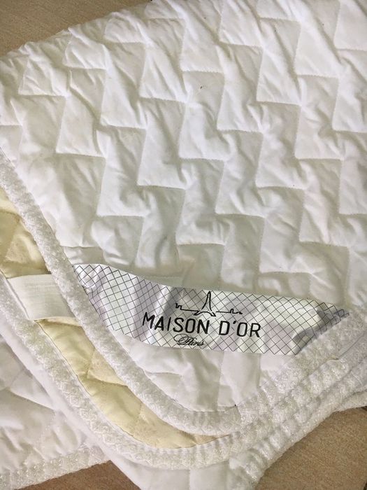 Продаётся наматрасник размер 90/200